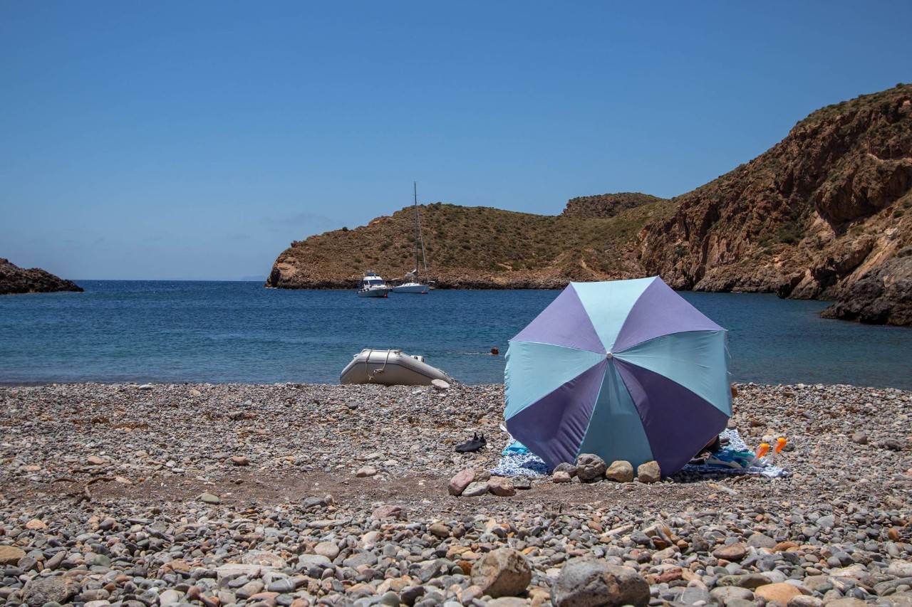 De cuevas y calas en el paraíso murciano de la roca