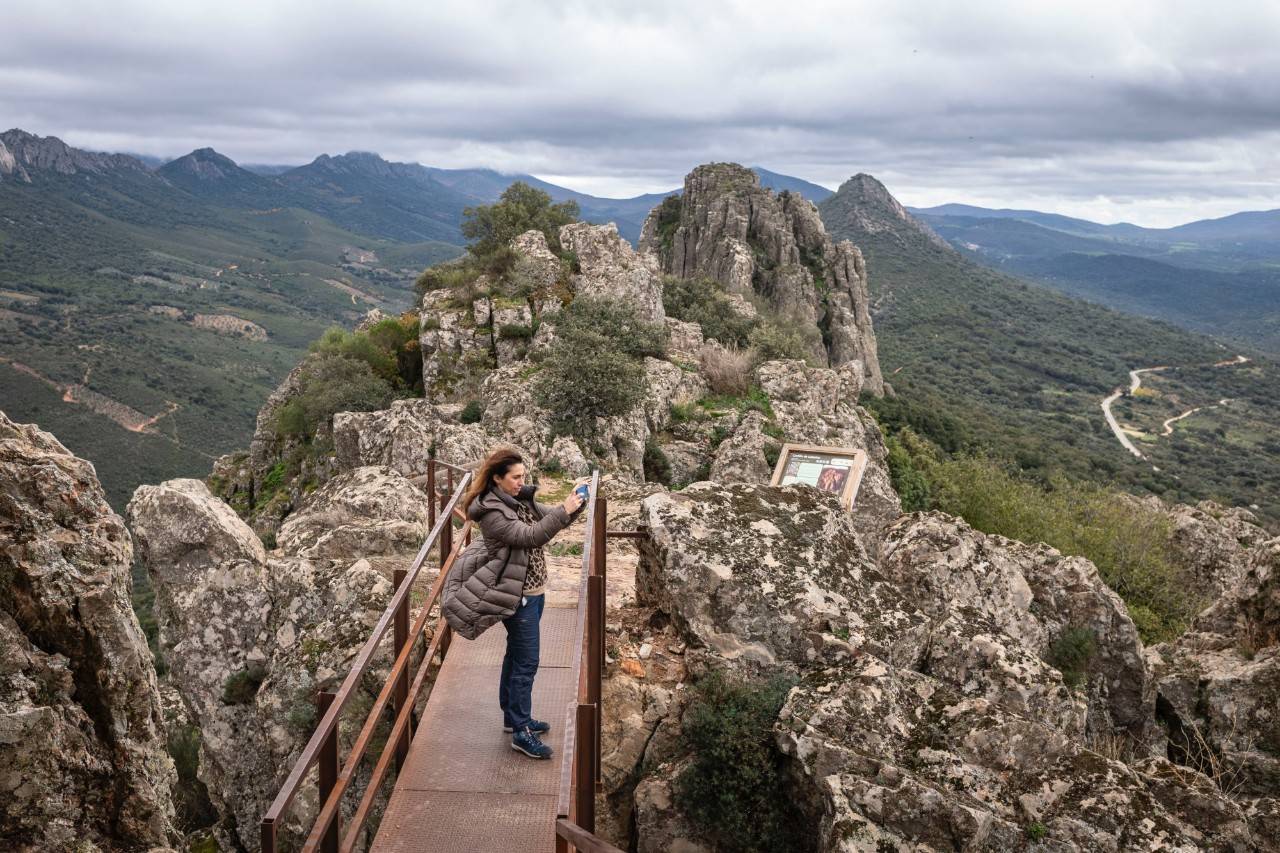 Un balcón colosal asomado a las Villuercas