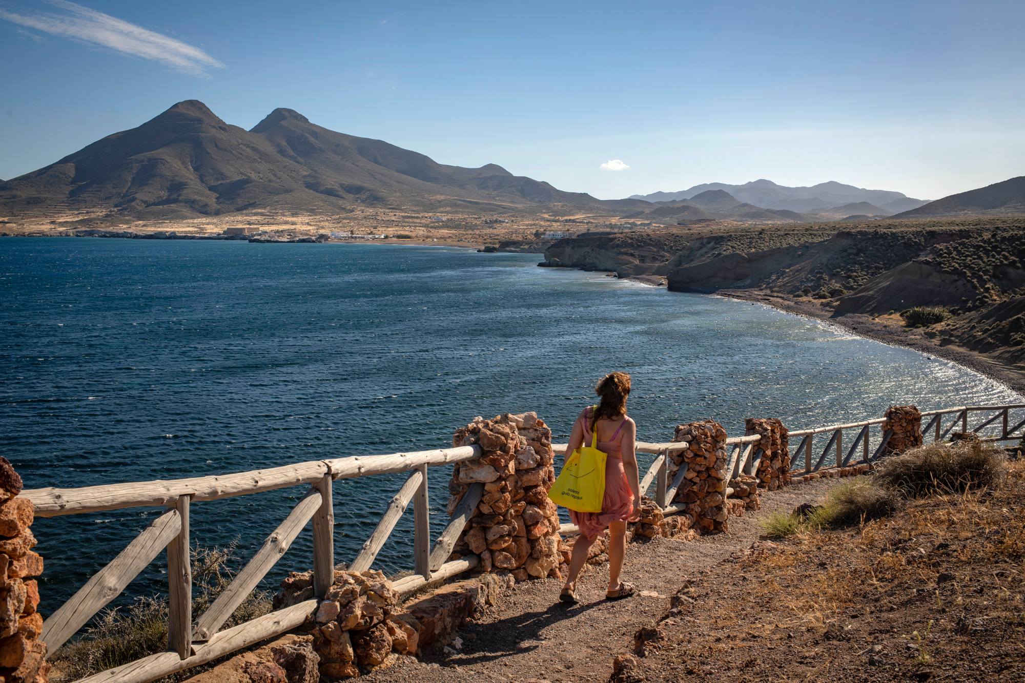 Bajada al mar desde el mirador de La Isleta del Moro.