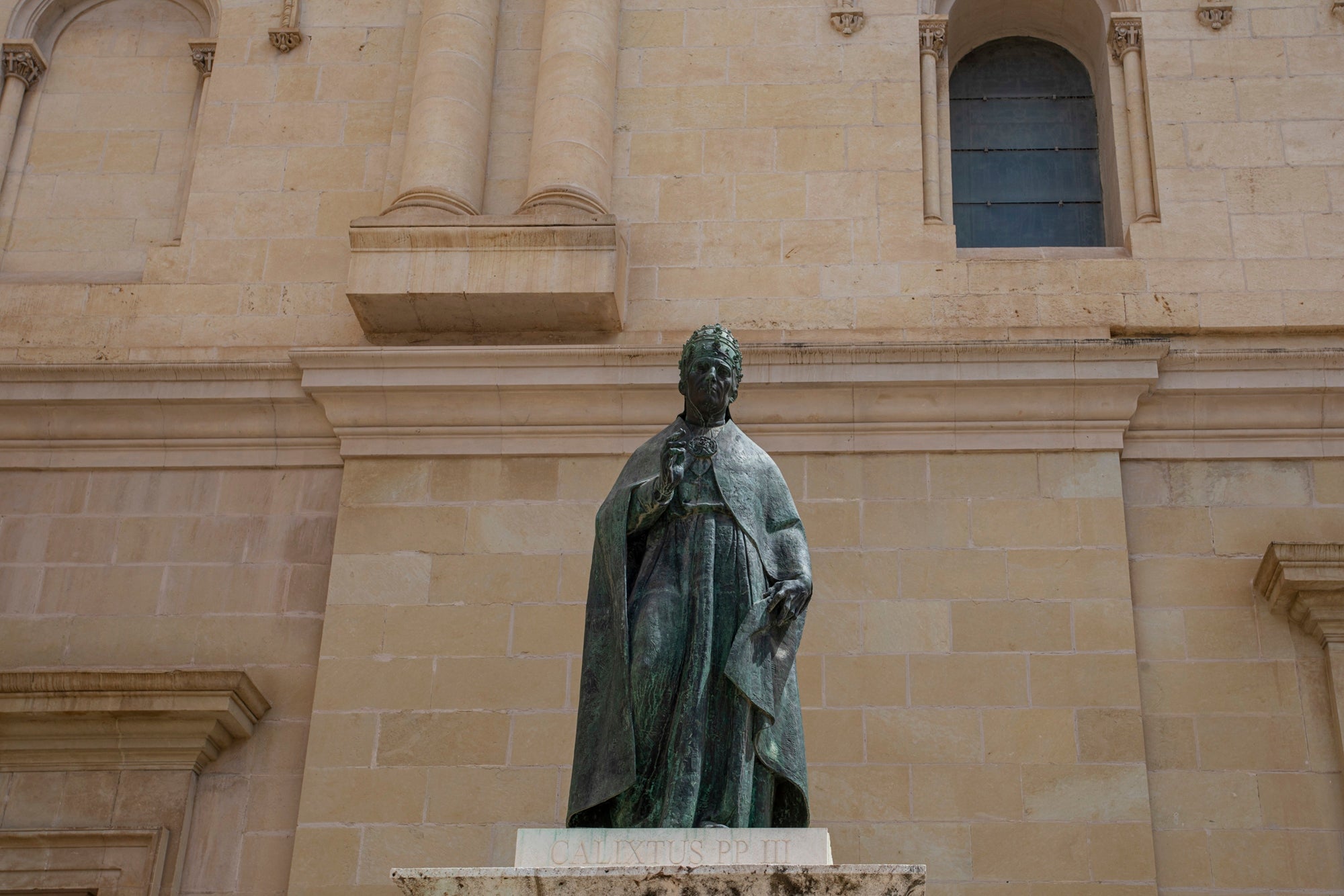 Los Borgia Com. Valenciana Etapa 2 estatua Calixto III