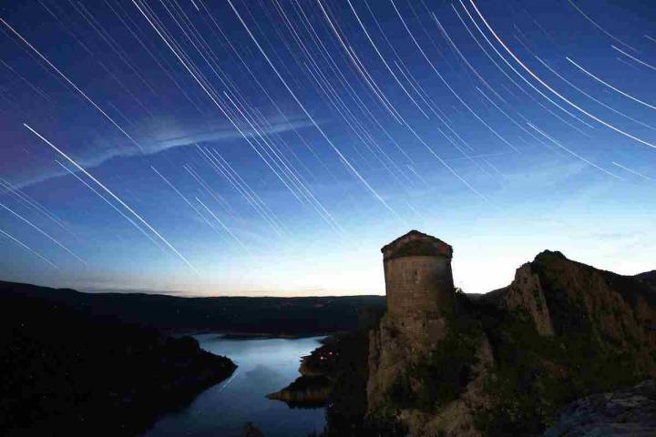 La ermita de la Mare de Deu, de la Pertusa, señala el límite entre Cataluña y Aragón.