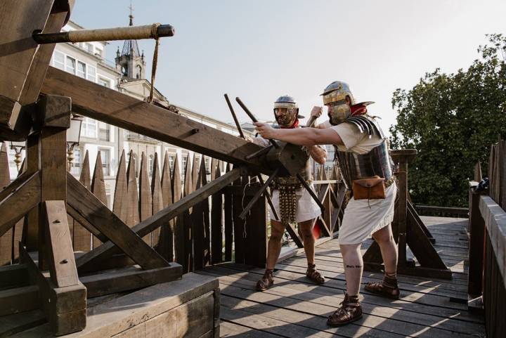 Los legionarios, en lo alto de su campamento.