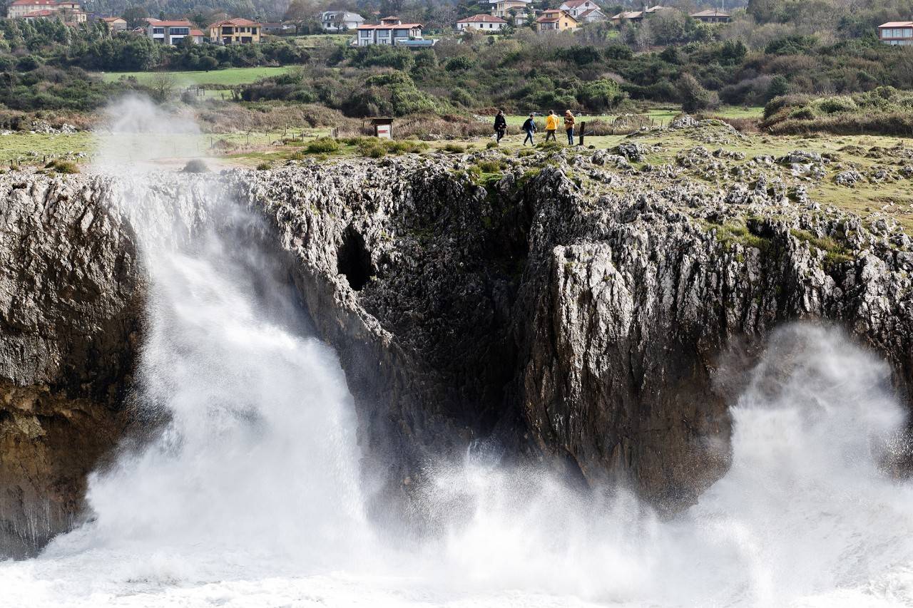 Campo de bufones de Pría de Llanes. Foto: Agefotostock