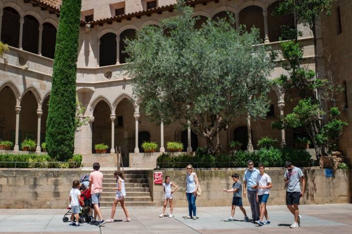 Monasterio de Montserrrat: antiguo claustro gótico