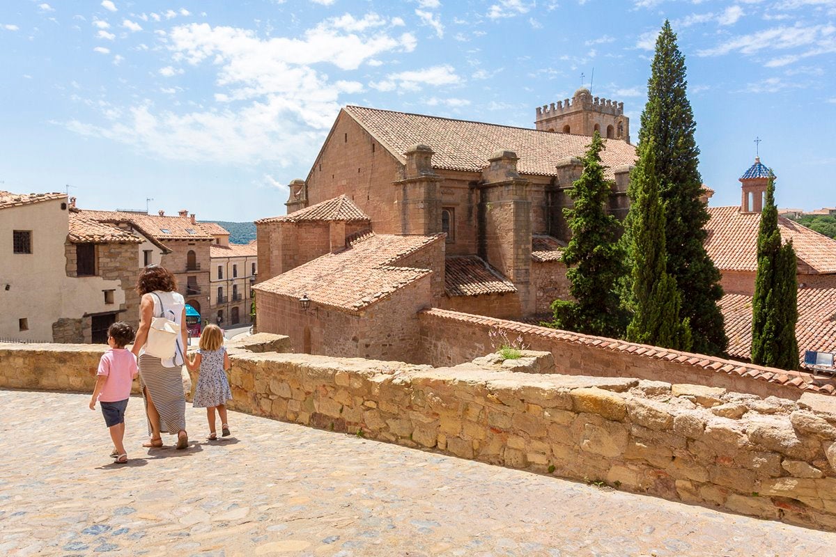 Dos pueblos con olor a trufa y sabor a Medievo