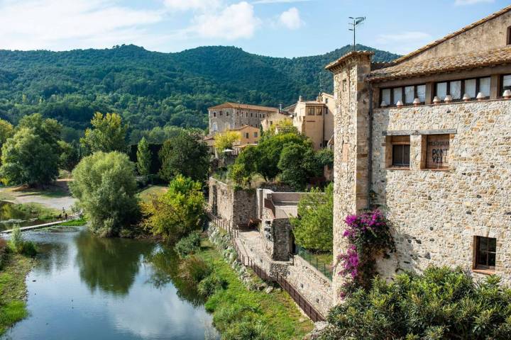 rio fluvia besalu