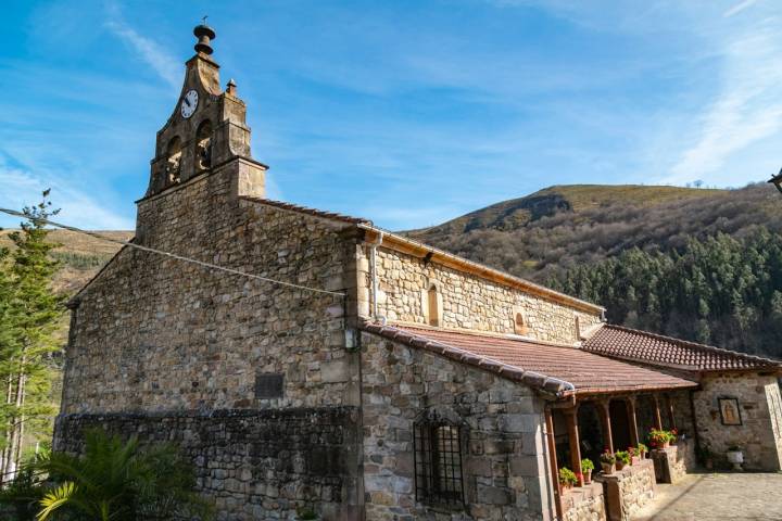 Iglesia de Cosío (Cantabria)