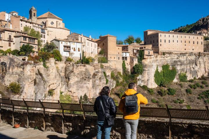 Vistas del castillo de Cuenca desde el mirador de la catedral