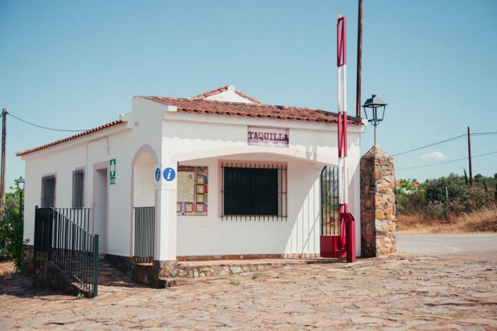 El acceso a las piscinas cuesta dinero desde finales de junio hasta mediados de septiembre.