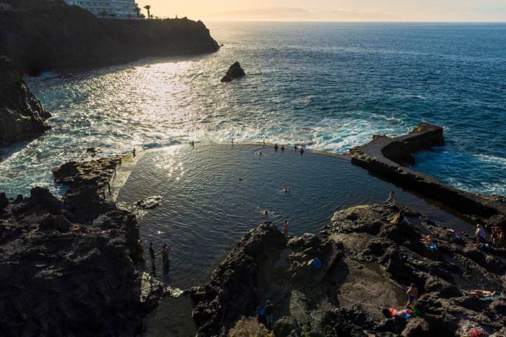 Piscinas Tenerife. Charco de Isla Cangrejo (Los Gigantes)