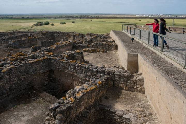 Aquí se encuentran enterradas tres ciudades fenicias.