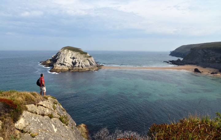 Acantilados y playas