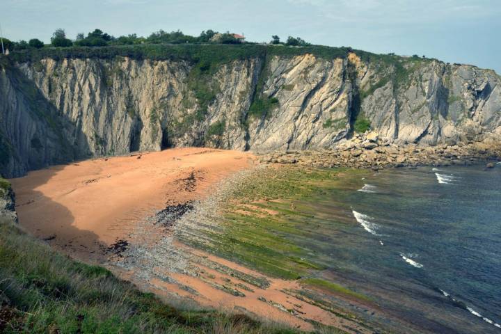 Acantilados y playas