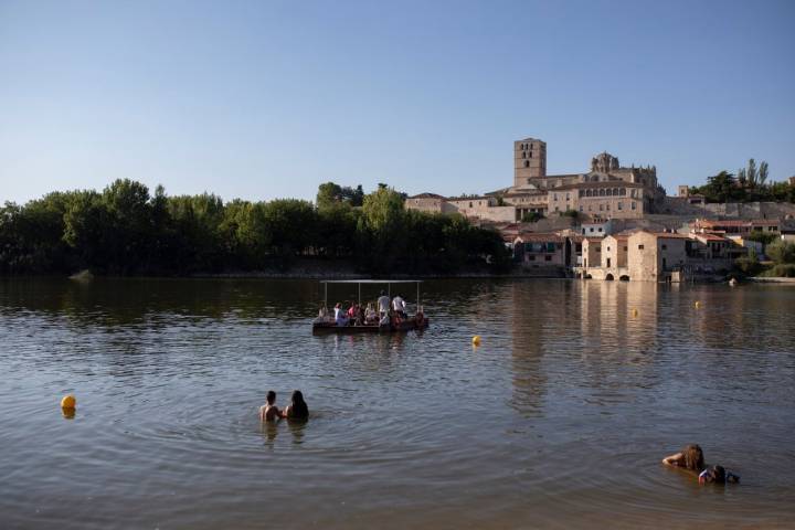 Los Pelambres skyline Zamora