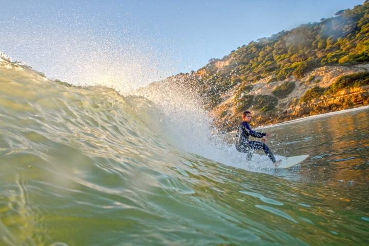 Playa Hierbabuena surf