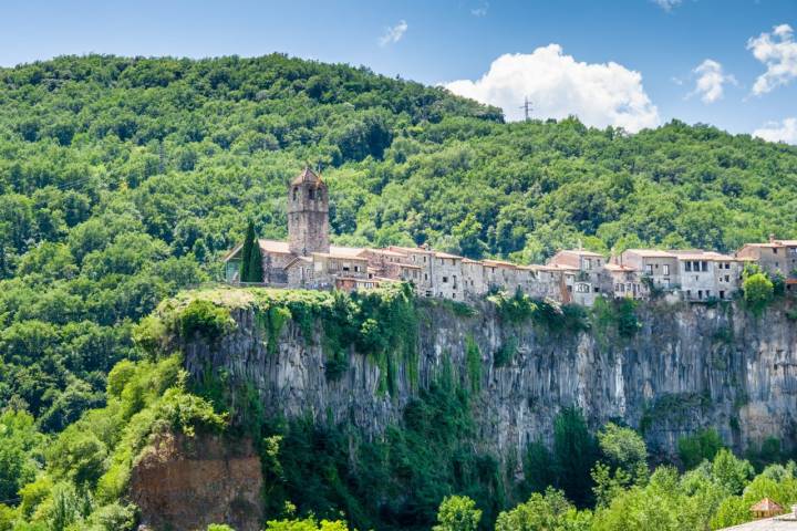 Pueblos bonitos de Cataluña Castellfollit de la Roca