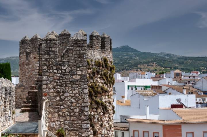 El castillo de Cabra, que se alza por encima de sus blancas calles.