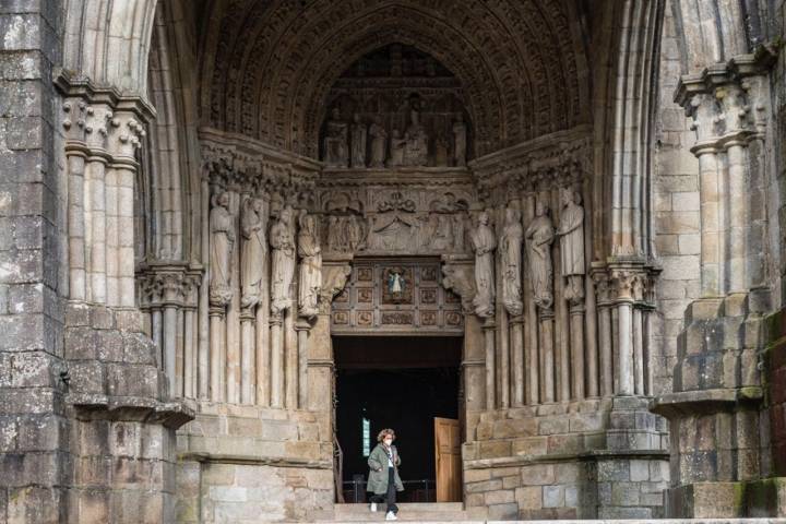 Camino Portugués por la Costa (Tramo1): pórtico de la catedral de Santa María de Tui