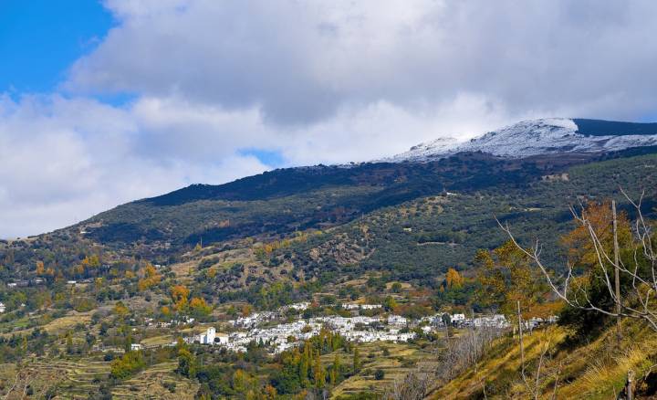 Pueblos de Granada. Bubión. Foto: Agefostock