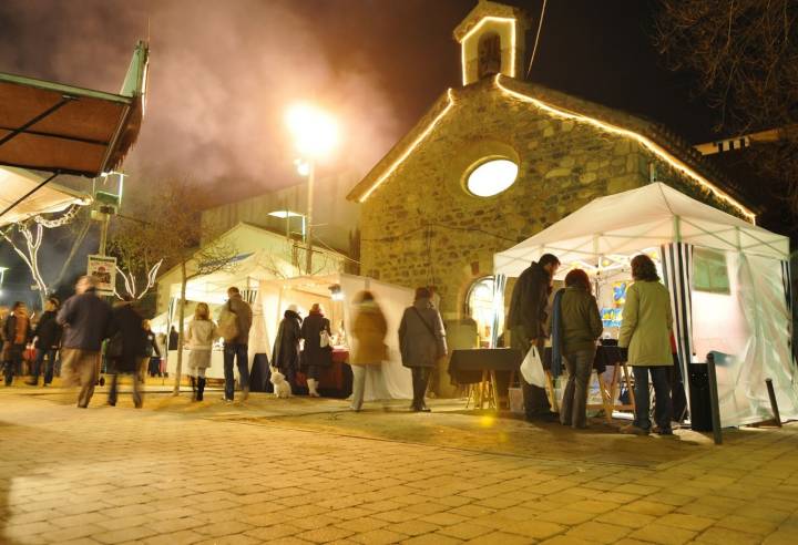 Cardeceu. Mercado Navideño