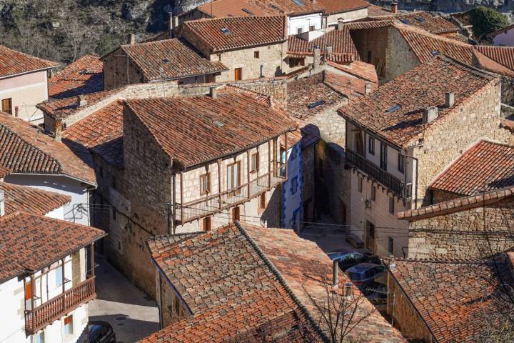 Pueblos valle Sedano techos Orbaneja