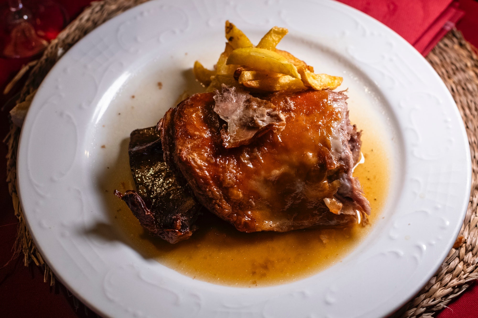 Lechal al horno de 'La Casa Torcida'.