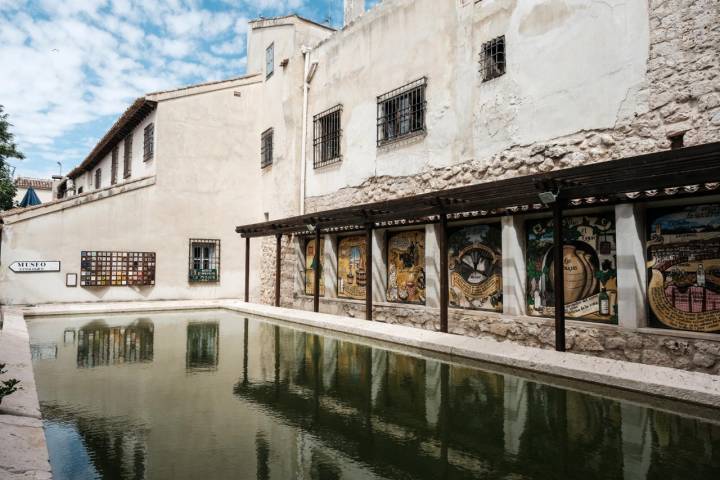 Antiguo lavadero de Chinchón donde se encuentra actualmente la oficina de turismo.