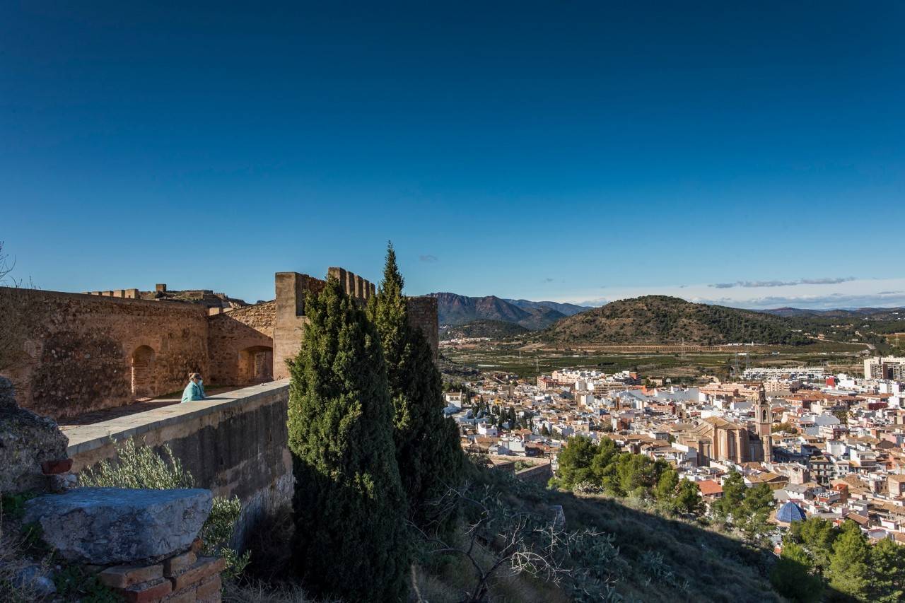 Entre castillos, teatros romanos y juderías