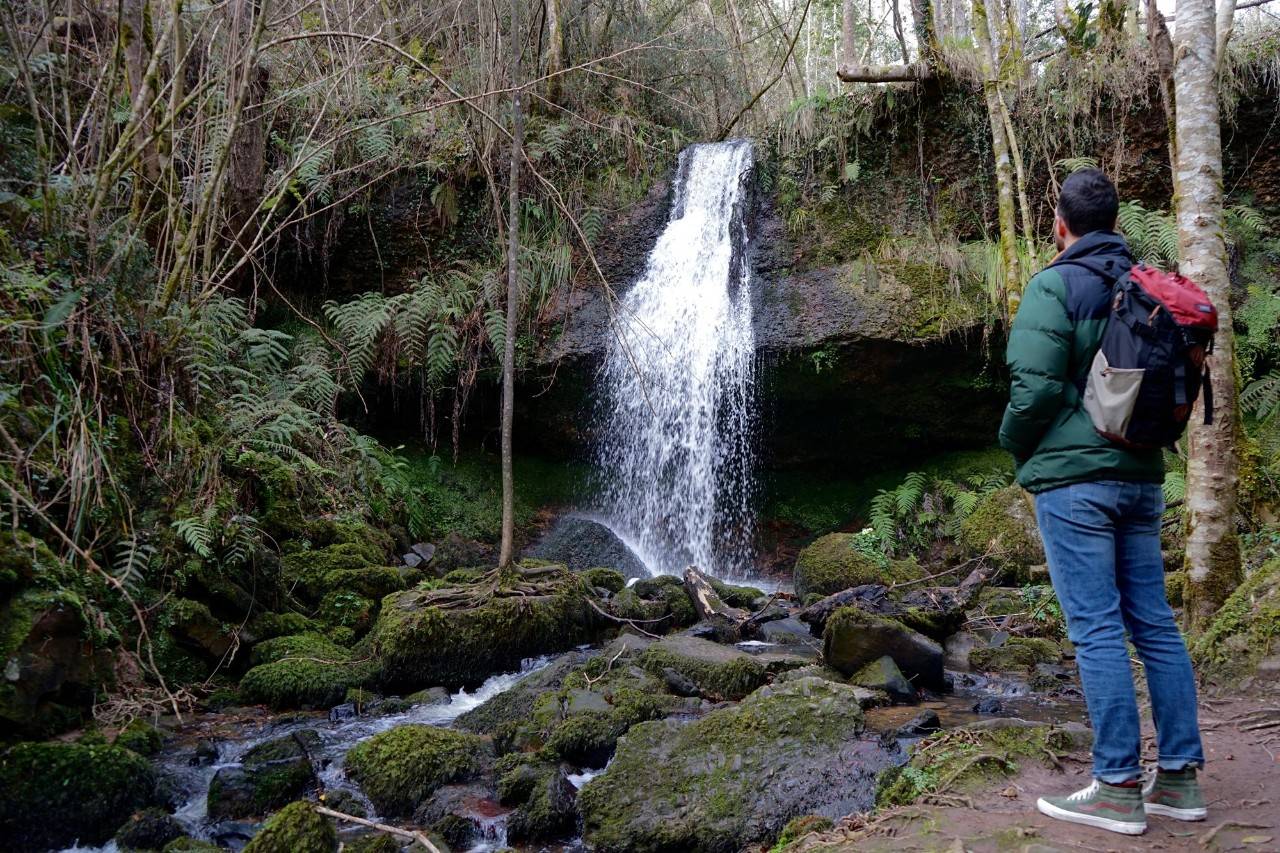 Camín Real Carlos V apertura cascada Llames