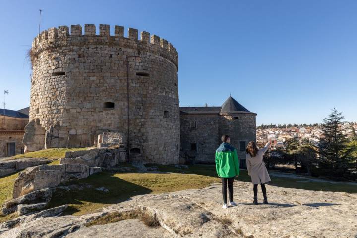 roca apuntala castillo de las navas del marqués