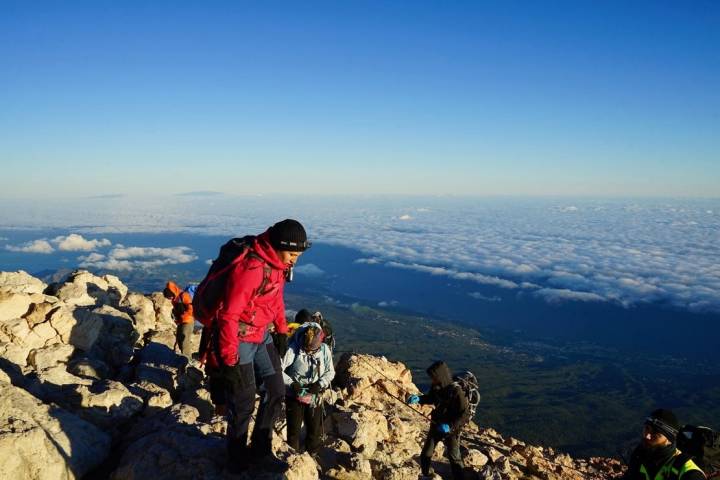 Sea verano o invierno, la temperatura a casi 4.000 metros exige ropa de abrigo.