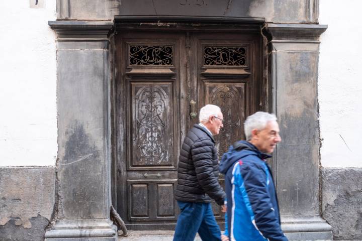 Los vecinos de La Almunia, acostumbrados a la huella de Juan Altamiras.