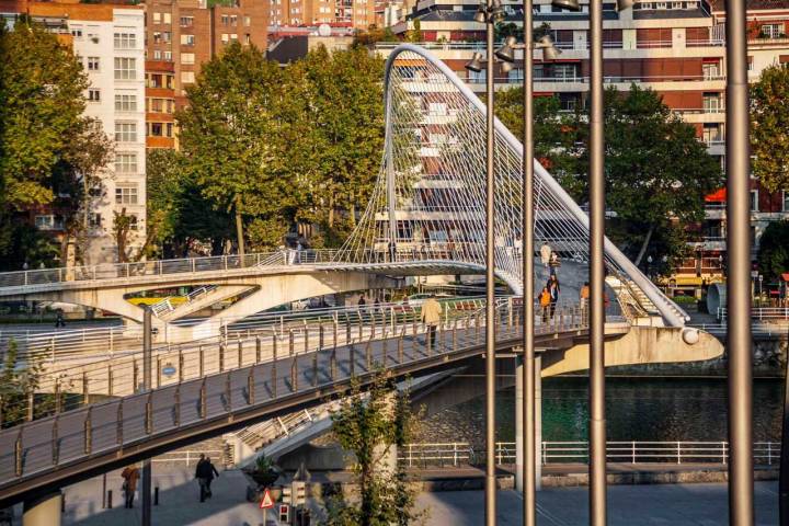 Puente Zubizuri Bilbao