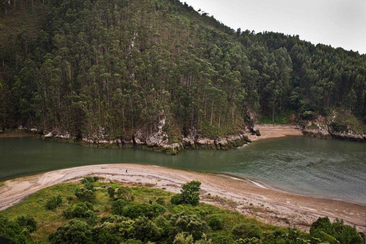 Tina Menor, donde se forma la playa del Sable