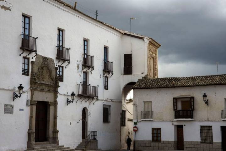 Plaza de la Puebla de Montalbán y Palacio de los duques de Osuna.