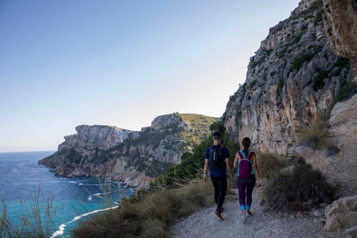 La ruta te lleva por paisajes de gran belleza.