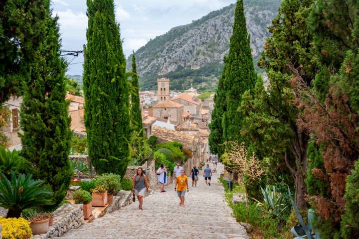 Escaleras del Calvario en la ciudad de Pollença (Mallorca)