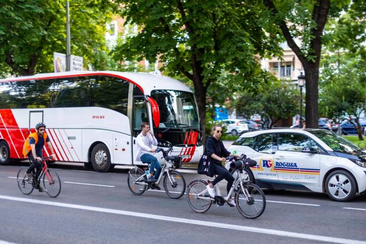 coches en el paseo del prado