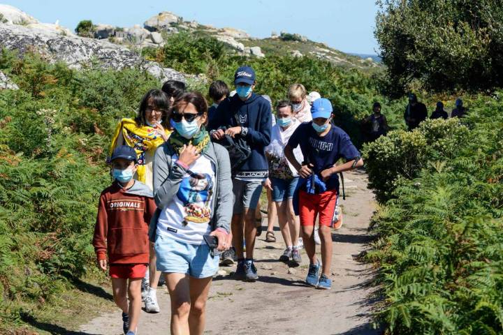 Turistas Isla Sálvora