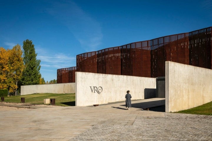 El edificio que arropa La Olmeda es una muestra de arquitectura moderna premiada.
