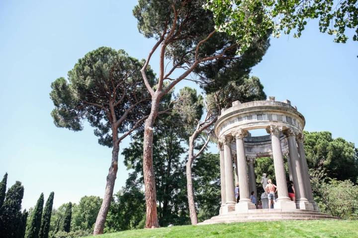 El templete al dios Baco, protagonista del jardín inglés.