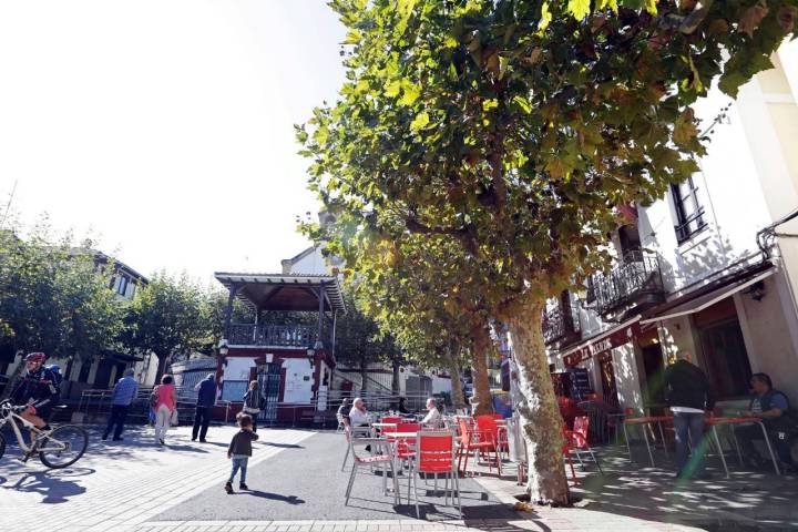 Plaza de la antigua Gallarta, actual Arboleda.