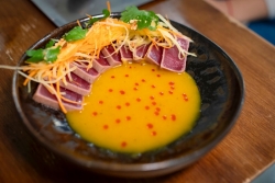 Tiradito de atun Yukibiki